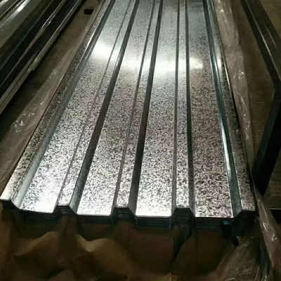 Astm A653 ha galvanizzato la larghezza dello strato 600mm del tetto del metallo con il lustrino regolare