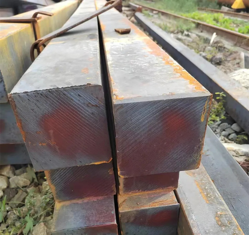 Q235 Ss400 Alloy Ms Square Billetta d'acciaio laminata a caldo del carbonio di Damasco tondino 150mm
